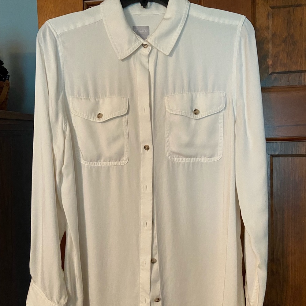 Chico’s soft white long sleeved shirt